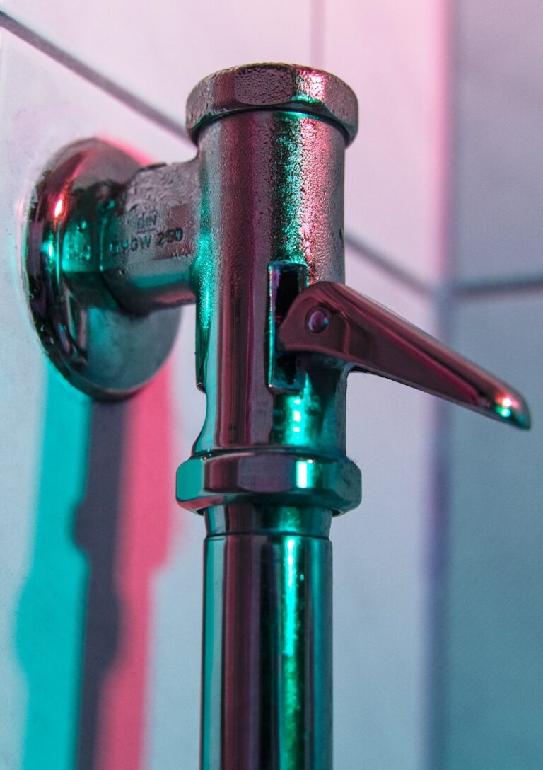 pipe with handle